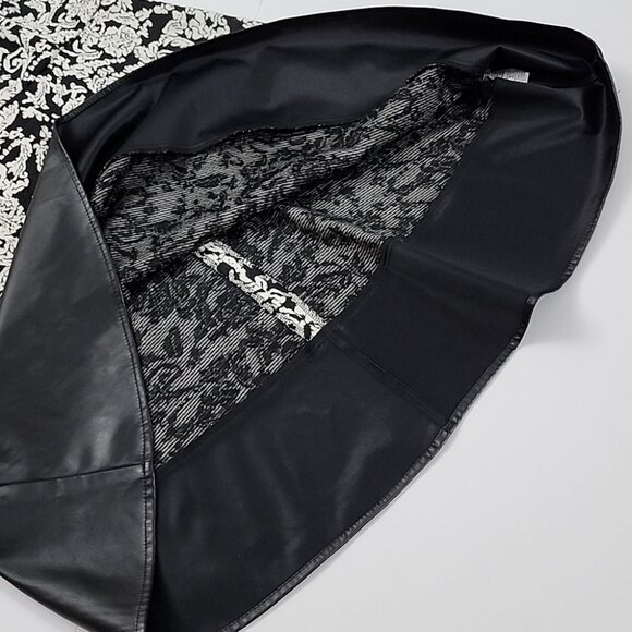 Cleo Petites Women's Sleeveless Black White Midi Dress Fit & Flare Stretch Sz 6 - Picture 4 of 14